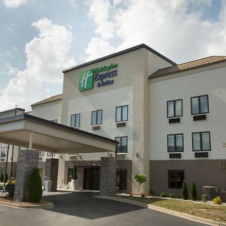 Holiday Inn Express Hotel & Suites Madison By Ihg Exterior foto