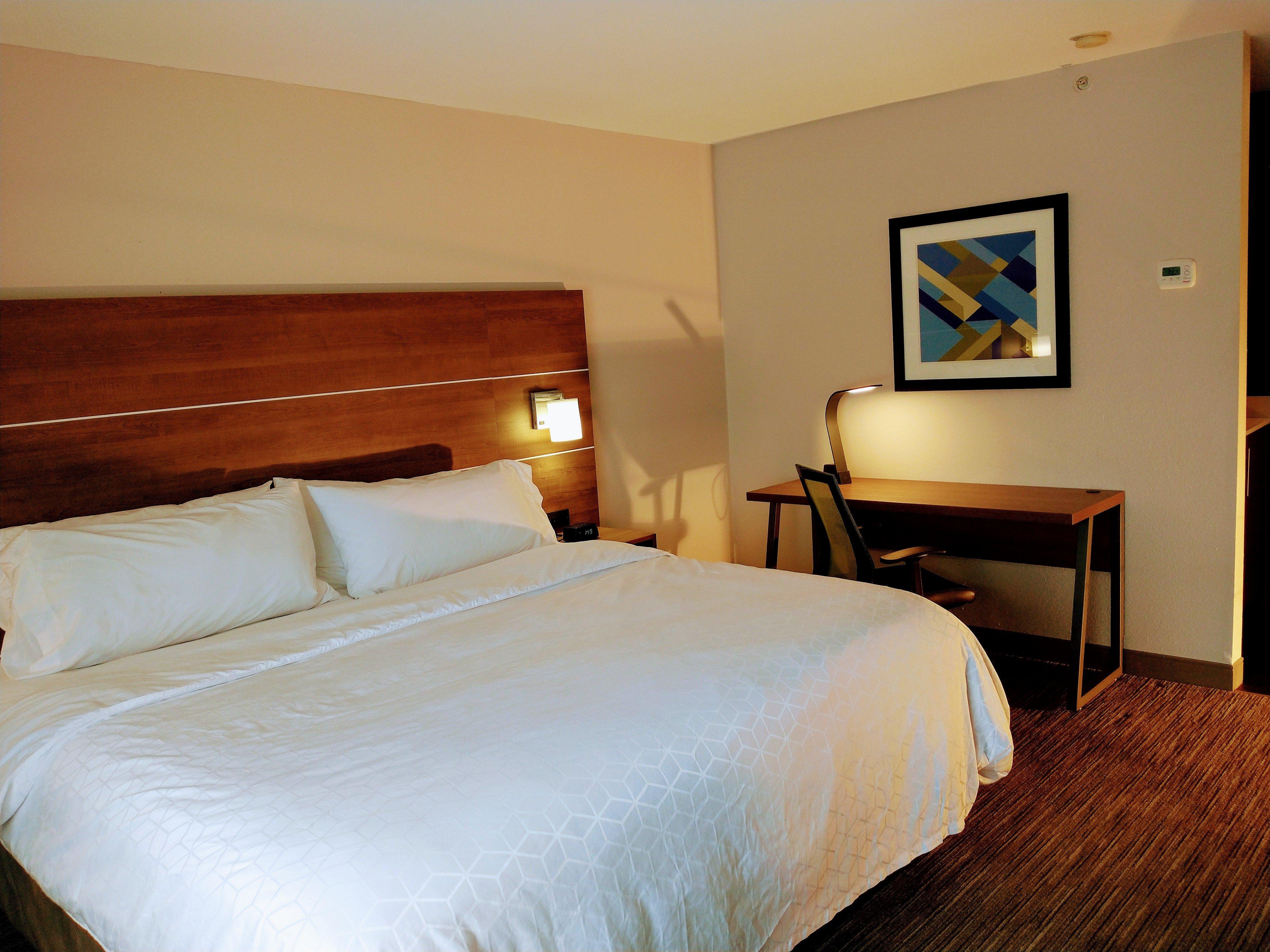 Holiday Inn Express Hotel & Suites Madison By Ihg Exterior foto