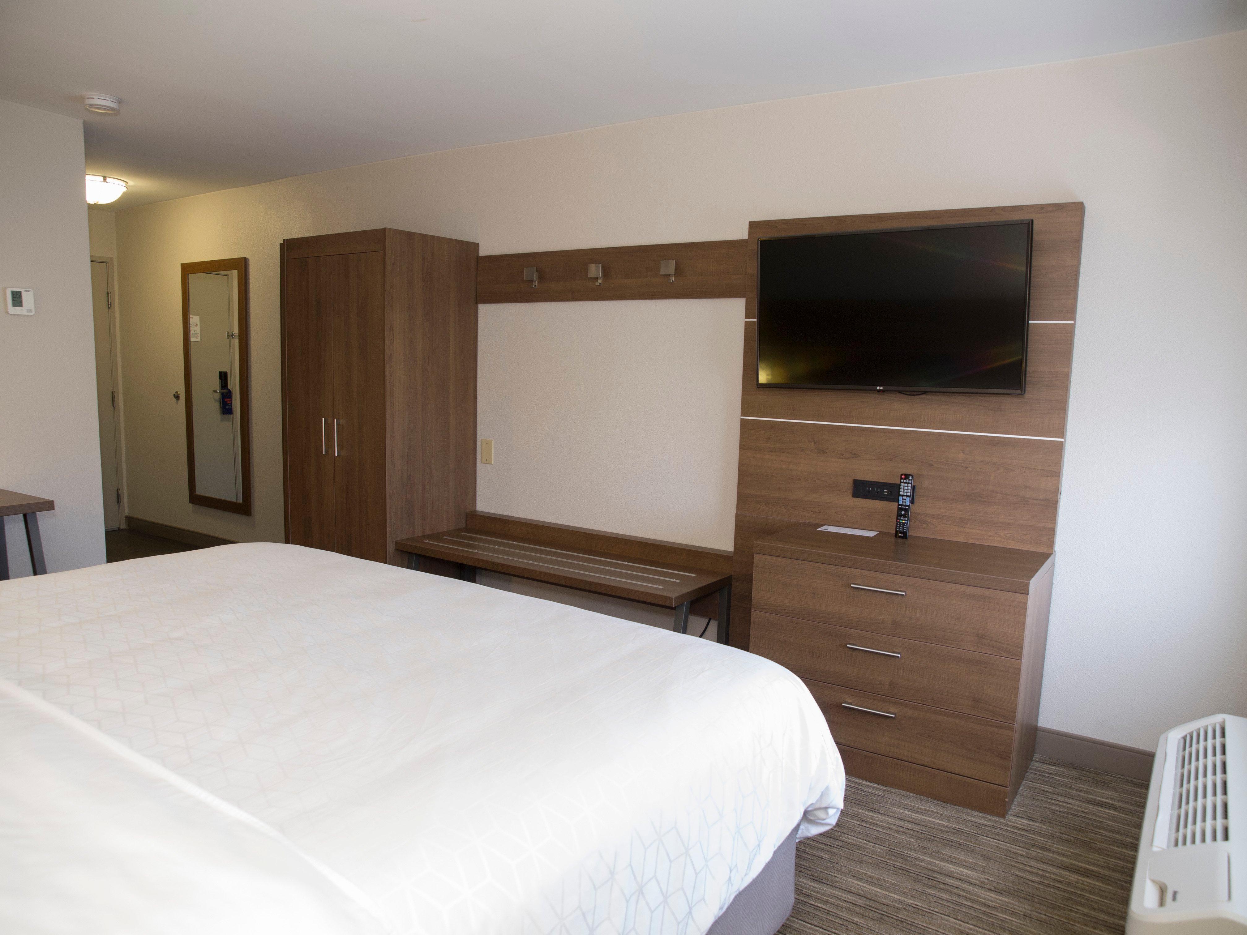 Holiday Inn Express Hotel & Suites Madison By Ihg Exterior foto