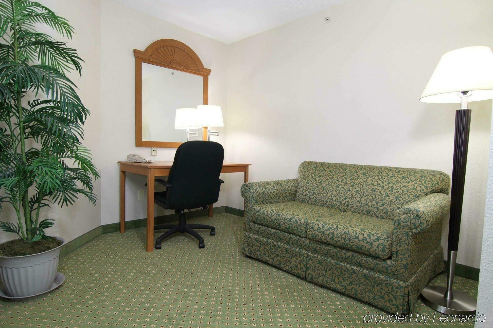 Holiday Inn Express Hotel & Suites Madison By Ihg Zimmer foto